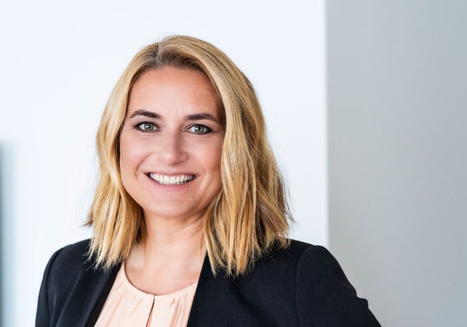 Anna-Csuti-Executive-Consultant-p